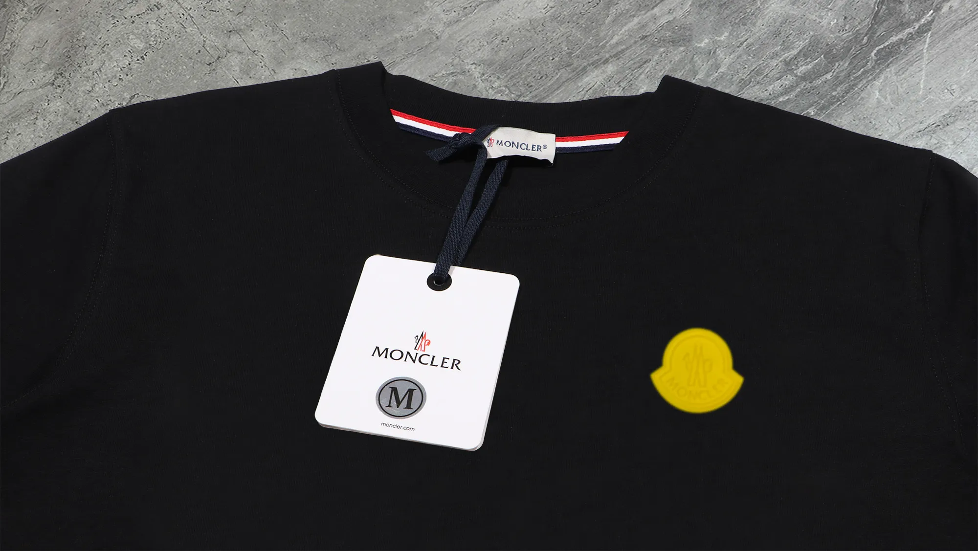 《Moncler~ 》2025New Arrival Quality T , Versatile Quality ！ ‼ 32 250G ‼ ， ， ， ， T 🤪 Sizes：S-M-L-XL-2XL ：Black，White， Same Style